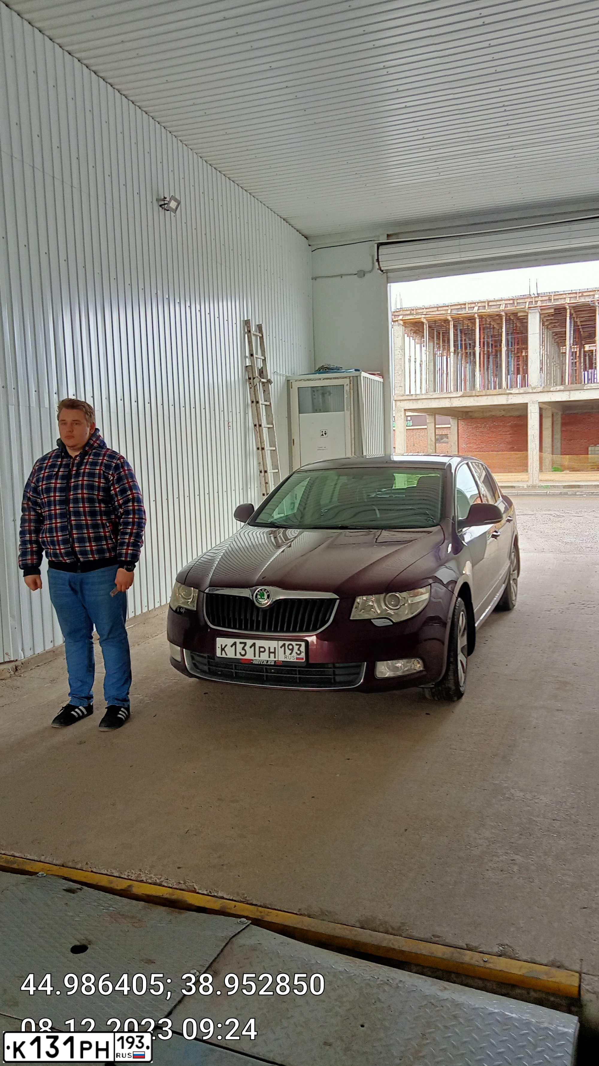 Фото автомобиля SKODA SUPERB, 2010 — госномер К204МН01
