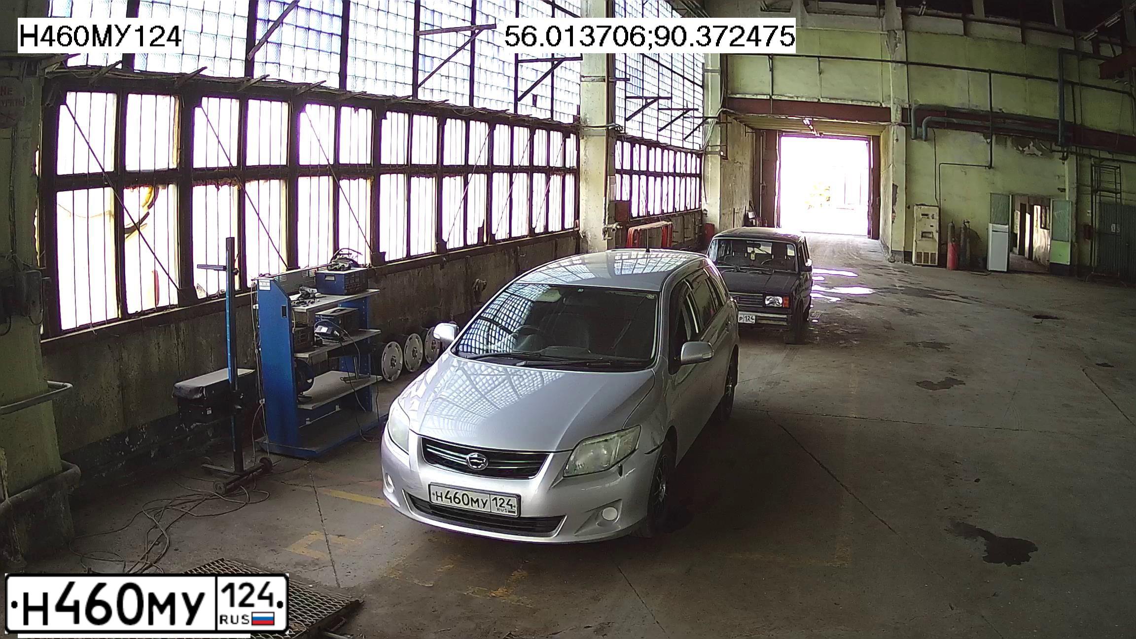 Фото автомобиля TOYOTA COROLLA FIELDER, 2009 — госномер У562ТС124