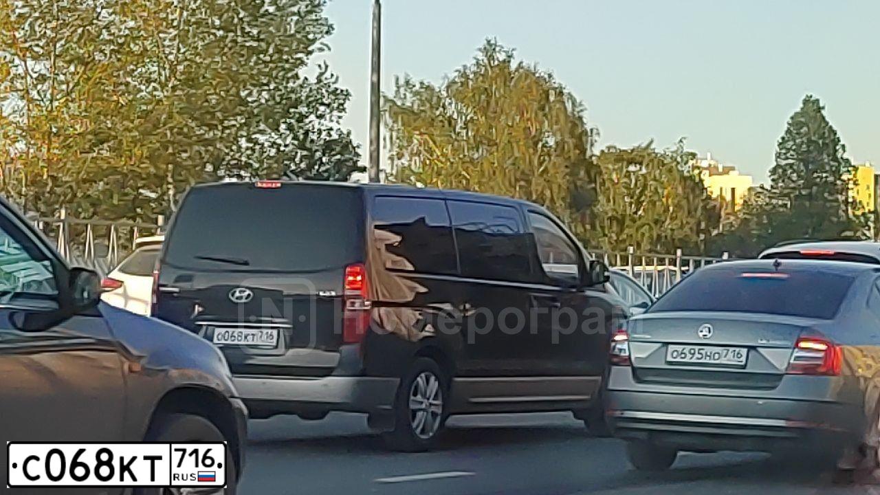 Фото автомобиля VOLKSWAGEN POLO, 2013 — госномер Р874УО716. Цвет: СЕРЫЙ