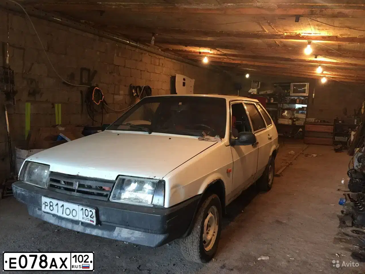 Фото автомобиля DAEWOO NEXIA, 2007 — госномер Е078АХ102. Цвет: БОРДОВЫЙ