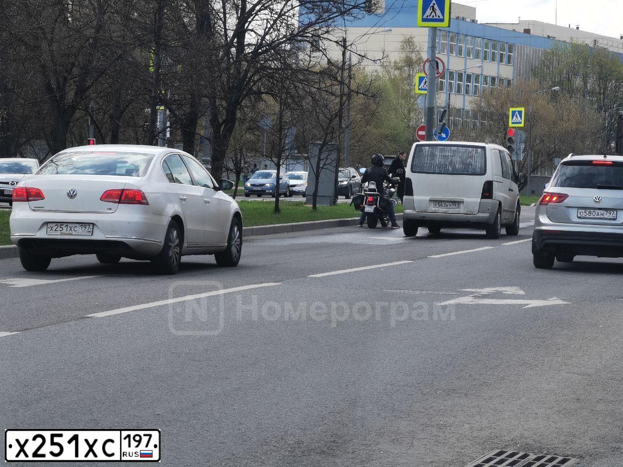 Фото автомобиля VOLKSWAGEN PASSAT, 2012 — госномер М335РУ13. Цвет: Белый