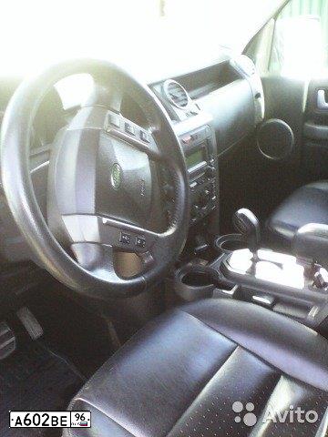 Фото автомобиля LANDROVER DISCOVERY, 2006 — госномер Е419АС11. Цвет: Серебристый