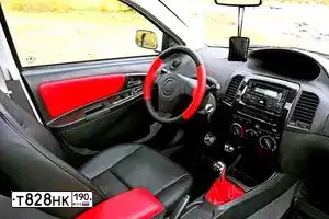 Фото автомобиля LADA 2115, 2003 — госномер Е382РВ08. Цвет: СВЕТЛО-СЕРЕБРИСТЫЙ МЕТАЛЛ