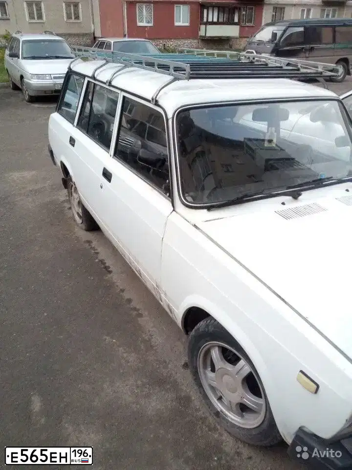 Фото автомобиля LADA 2104 LADA, 2012 — госномер У643ХС96. Цвет: Белый