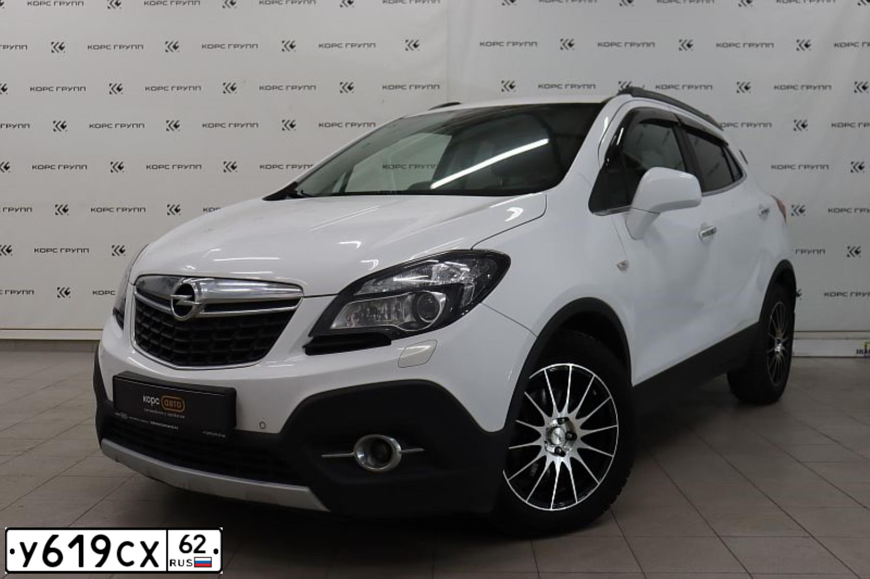 Фото автомобиля OPEL MOKKA, 2014 — госномер К298СВ62. Цвет: Белый