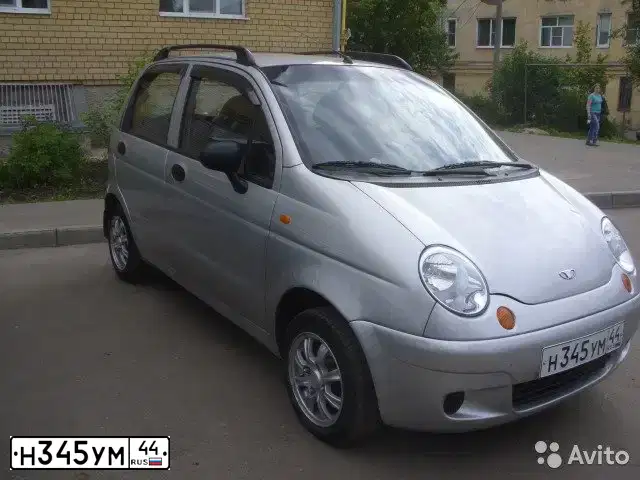 Фото автомобиля DAEWOO MATIZ, 2010 — госномер С296КХ977. Цвет: Серебристый