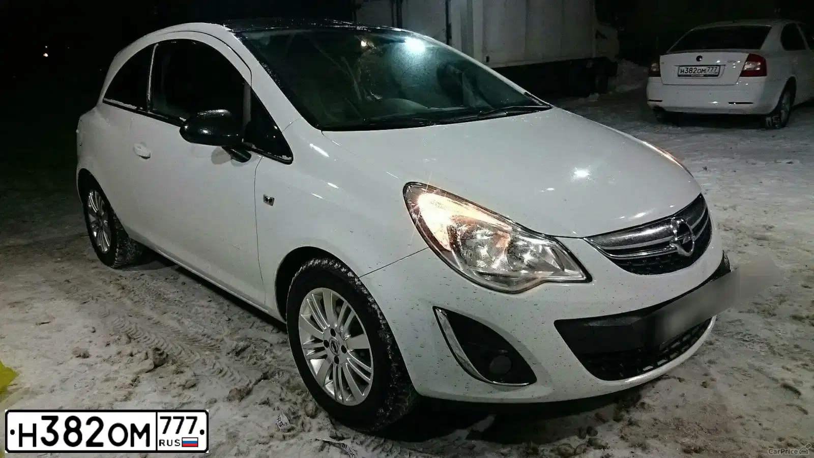 Фото автомобиля SKODA OCTAVIA, 2011 — госномер Р936ОС152. Цвет: БЕЛЫЙ