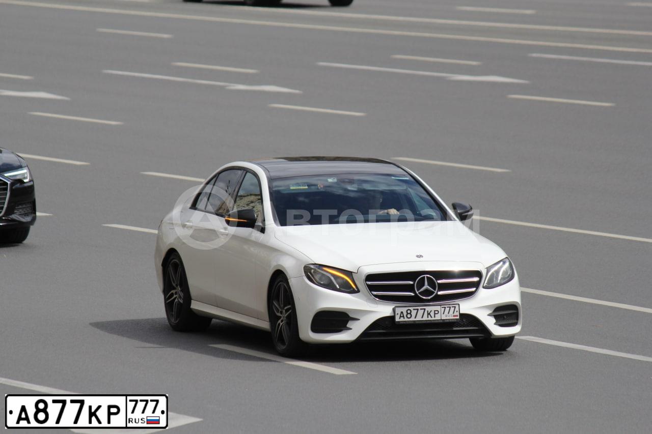 Фото автомобиля MERCEDES E-KLASSE, 2018 — госномер А877КР777. Цвет: БЕЛЫЙ