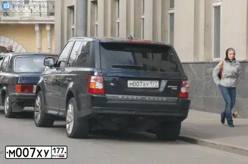 Фото автомобиля LANDROVER RANGE ROVER SPORT, 2007 — госномер Х565КЕ790. Цвет: СИНИЙ ТЕМНЫЙ
