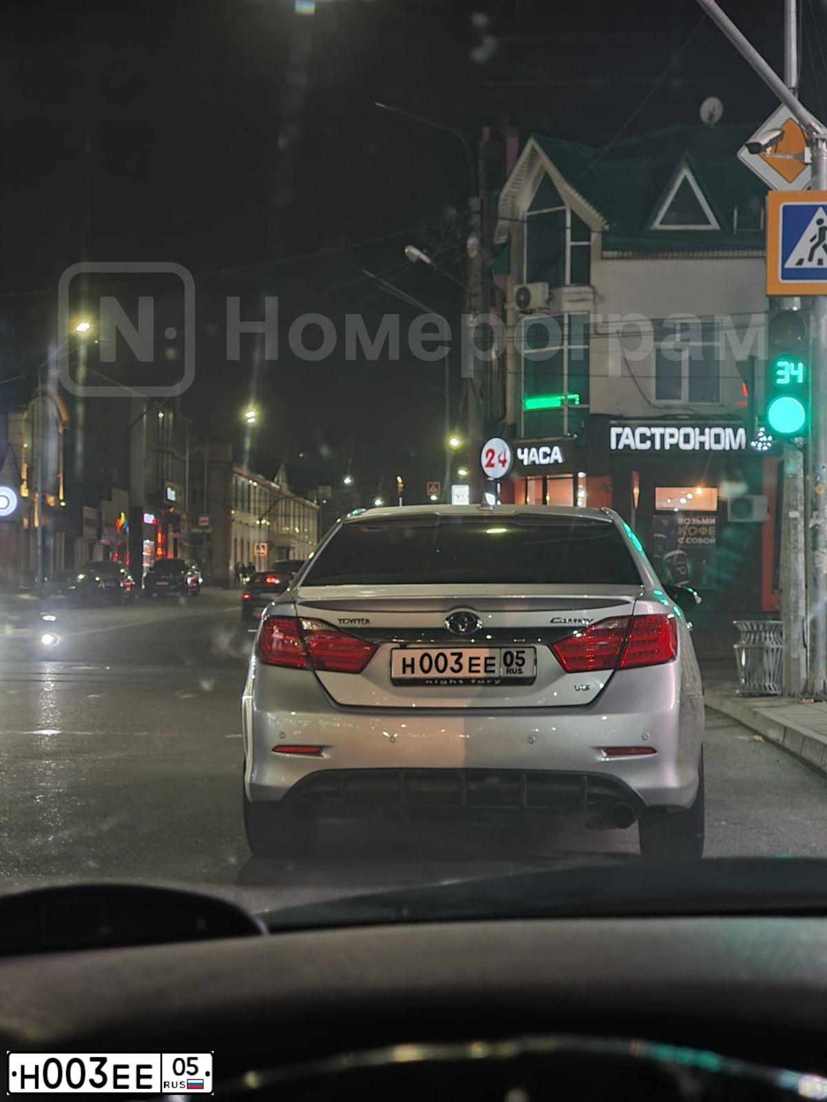 Фото автомобиля TOYOTA CAMRY, 2013 — госномер Х077УВ05