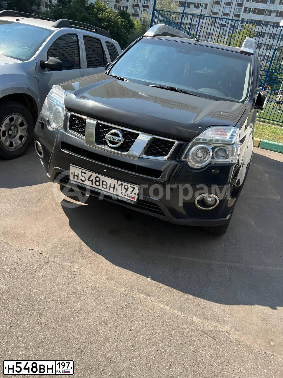Фото автомобиля NISSAN X-TRAIL, 2013 — госномер Н548ВН197. Цвет: ЧЕРНЫЙ