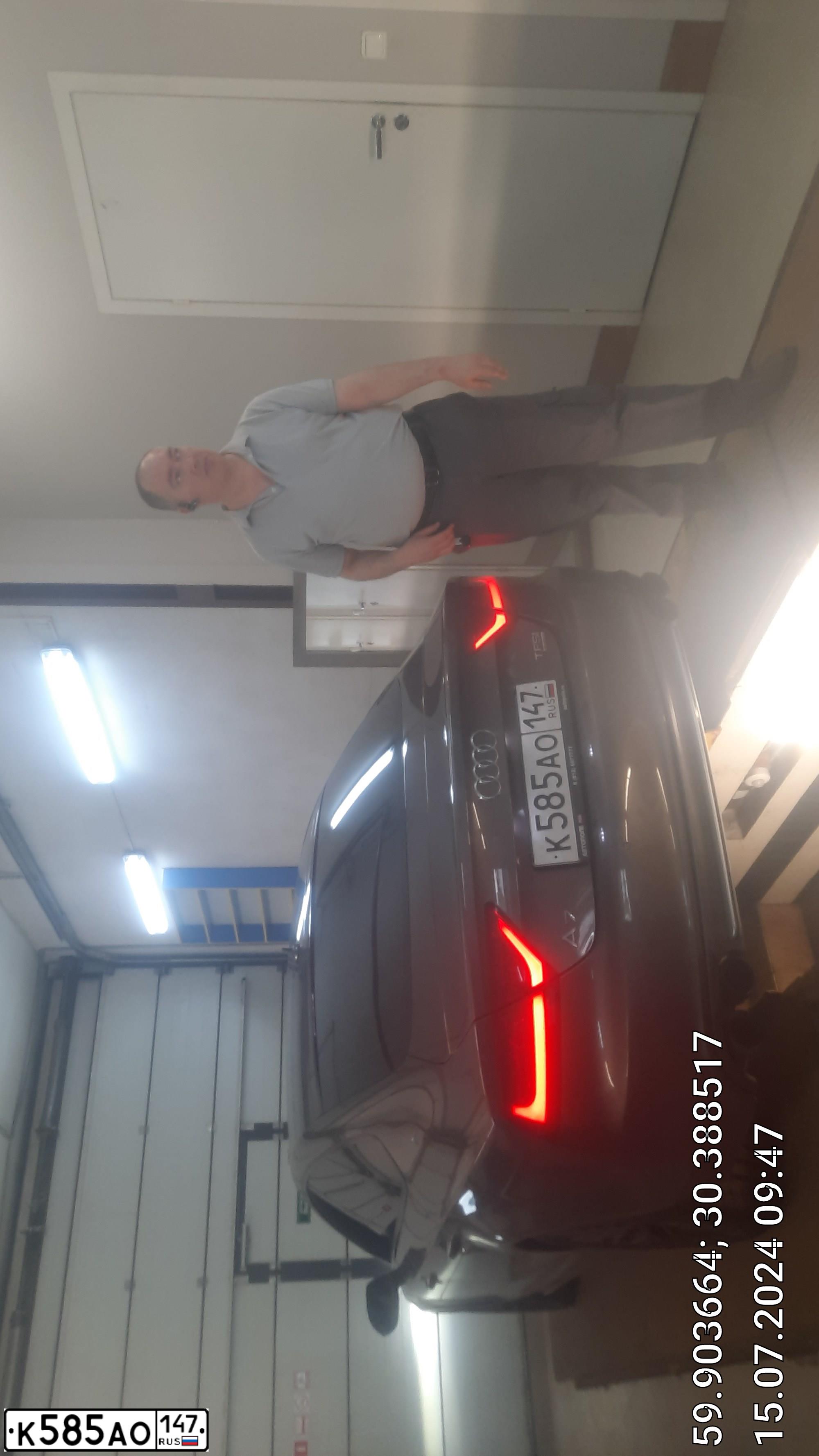 Фото автомобиля AUDI A7, 2012 — госномер К417НВ147. Цвет: СЕРЫЙ