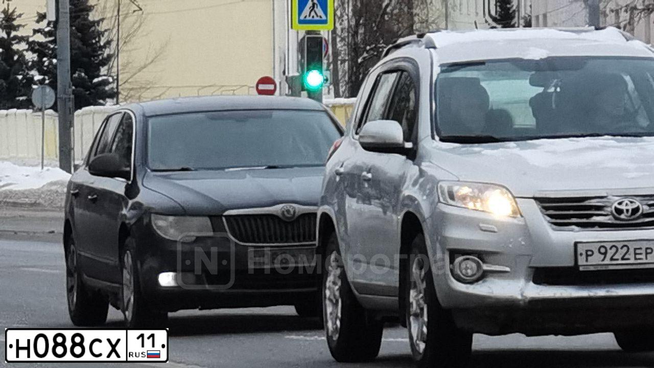 Фото автомобиля LADA 2115 SAMARA, 2003 — госномер Н088СХ11. Цвет: СВЕТЛО-СЕРЕБРИСТЫЙ МЕТАЛЛ