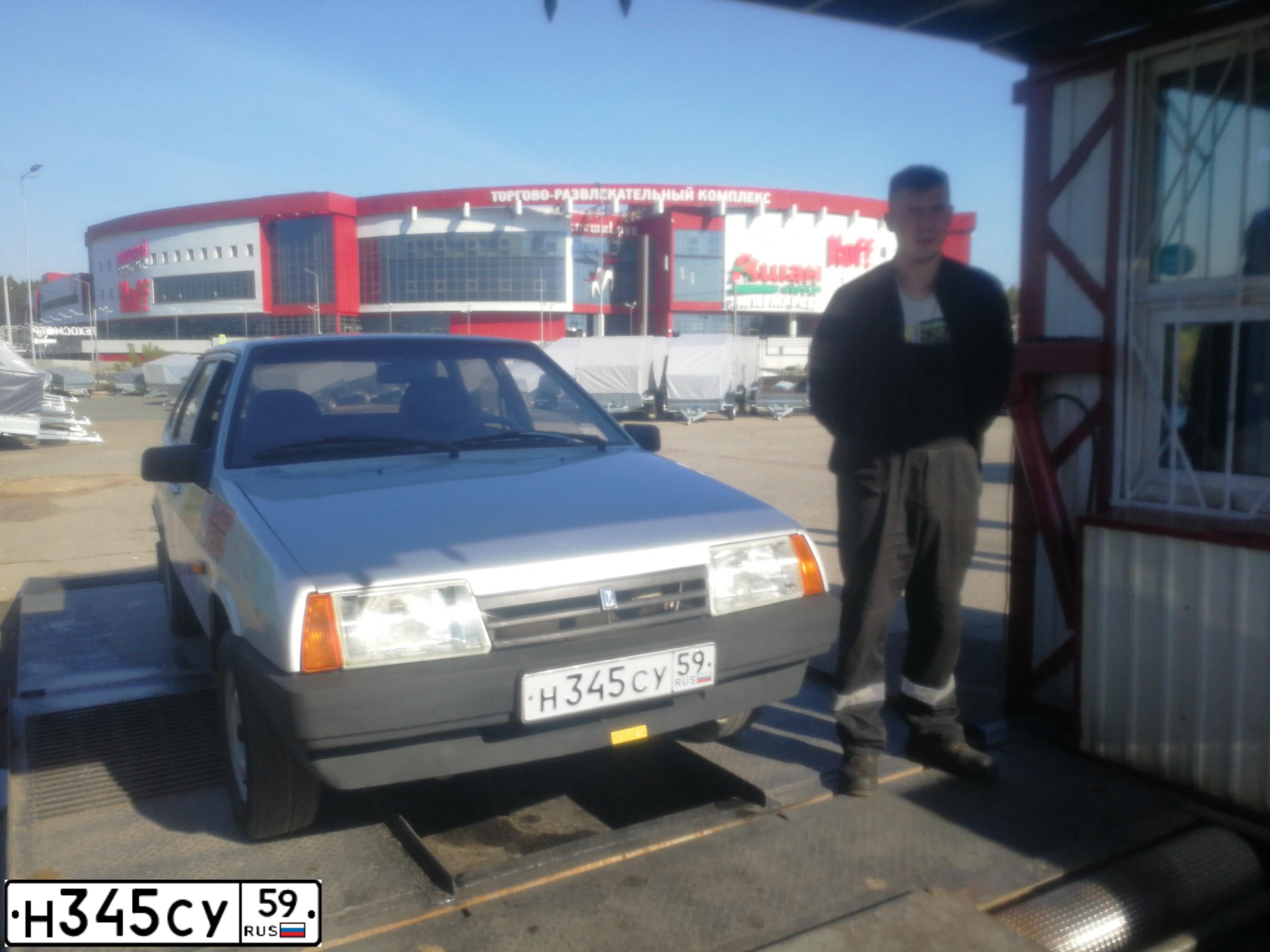 Фото автомобиля LADA 2109 SAMARA, 2004 — госномер Н345СУ59. Цвет: СЕРЕБРИСТЫЙ МЕТАЛЛИК