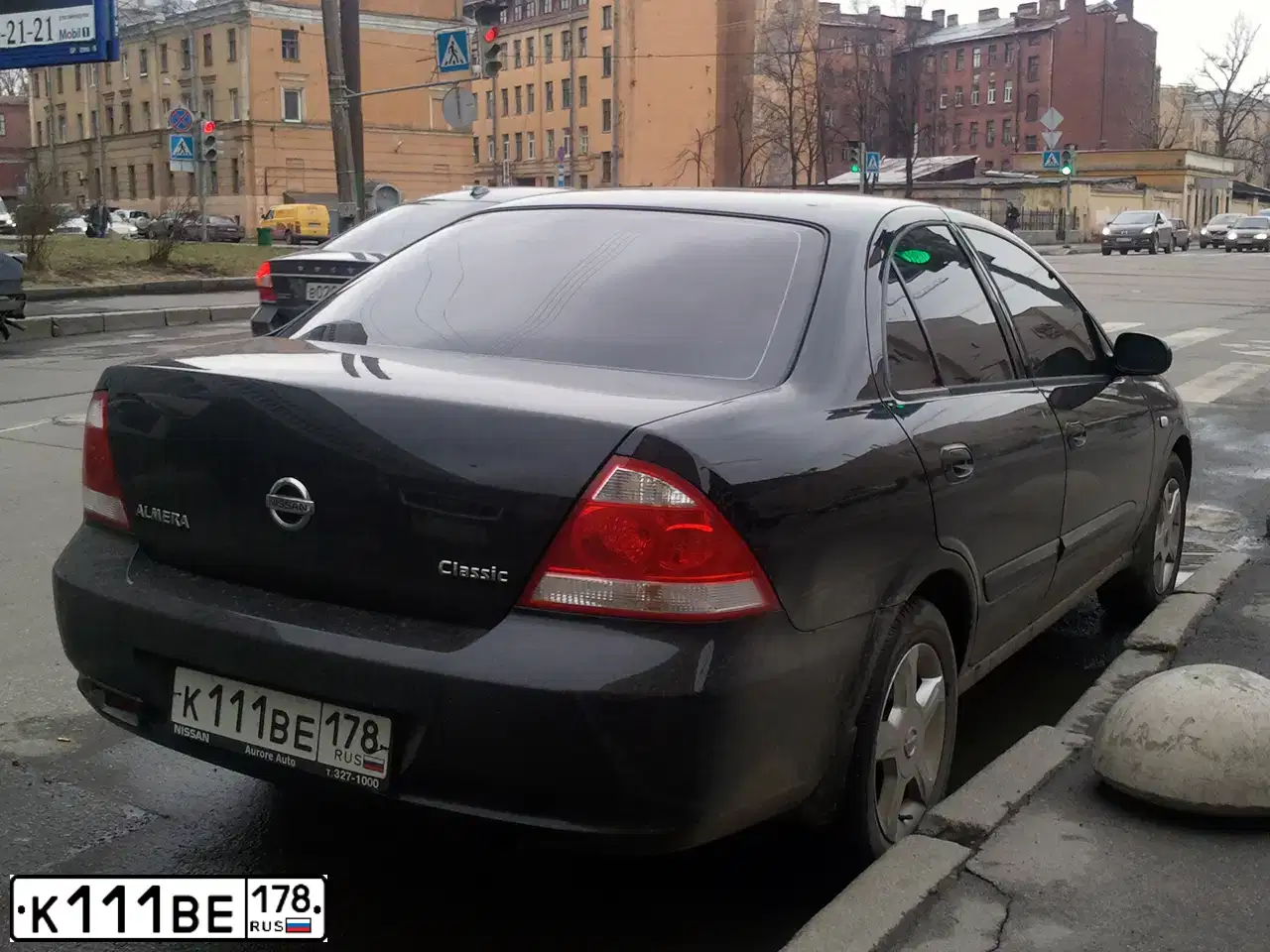 Фото автомобиля NISSAN ALMERA, 2011 — госномер К111ВЕ178. Цвет: ЧЕРНЫЙ