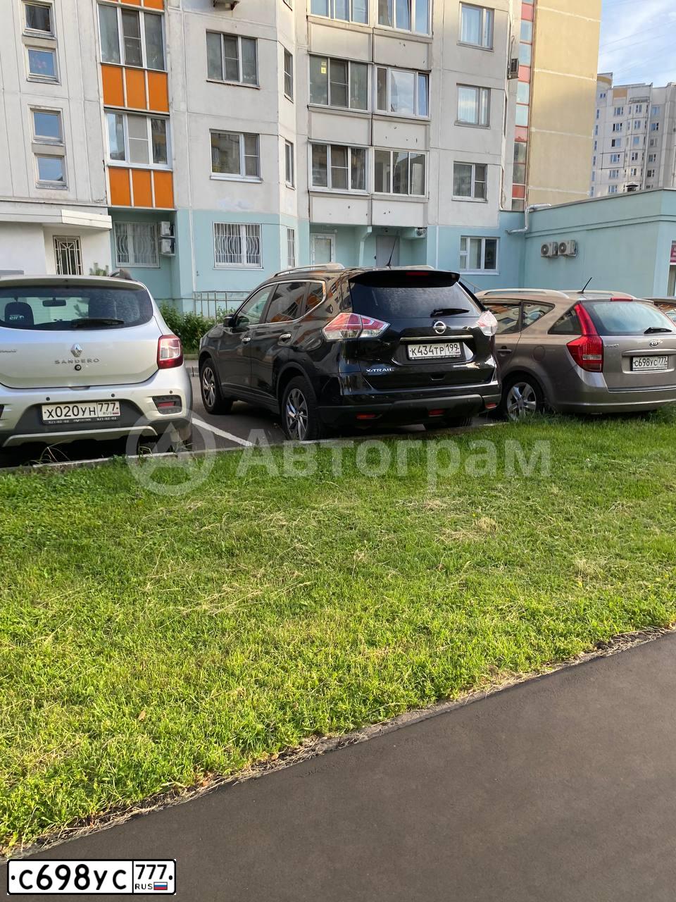 Фото автомобиля KIA CEE'D, 2011 — госномер С698УС777. Цвет: БЕЖЕВЫЙ