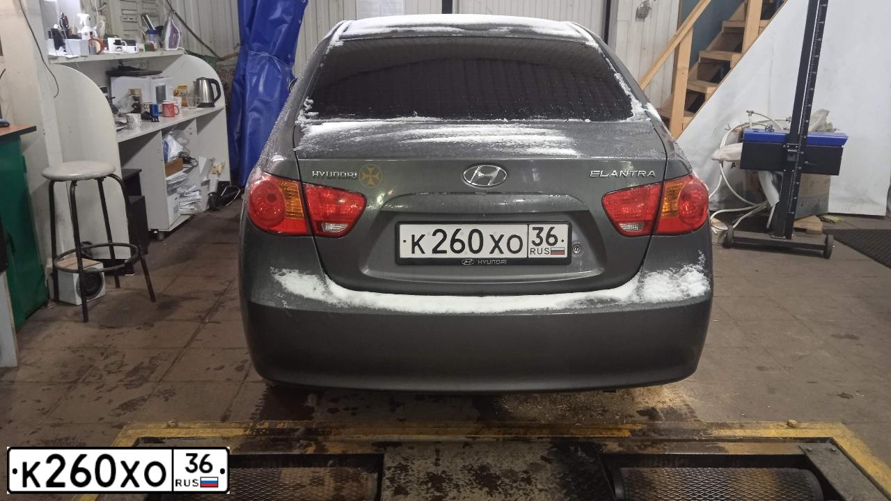 Фото автомобиля HYUNDAI ELANTRA, 2008 — госномер К260ХО36. Цвет: СЕРЫЙ