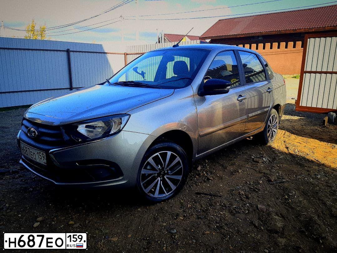 Фото автомобиля LADA 2190 GRANTA, 2020 — госномер Н687ЕО159. Цвет: СЕРЫЙ