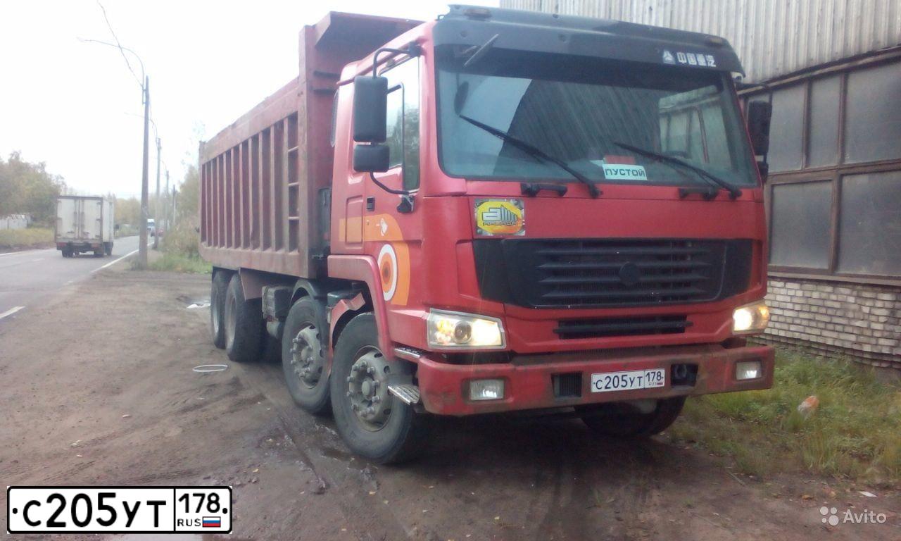 Фото автомобиля HOWO UNSPECIFIED, 2007 — госномер О020ЕК98. Цвет: Красный