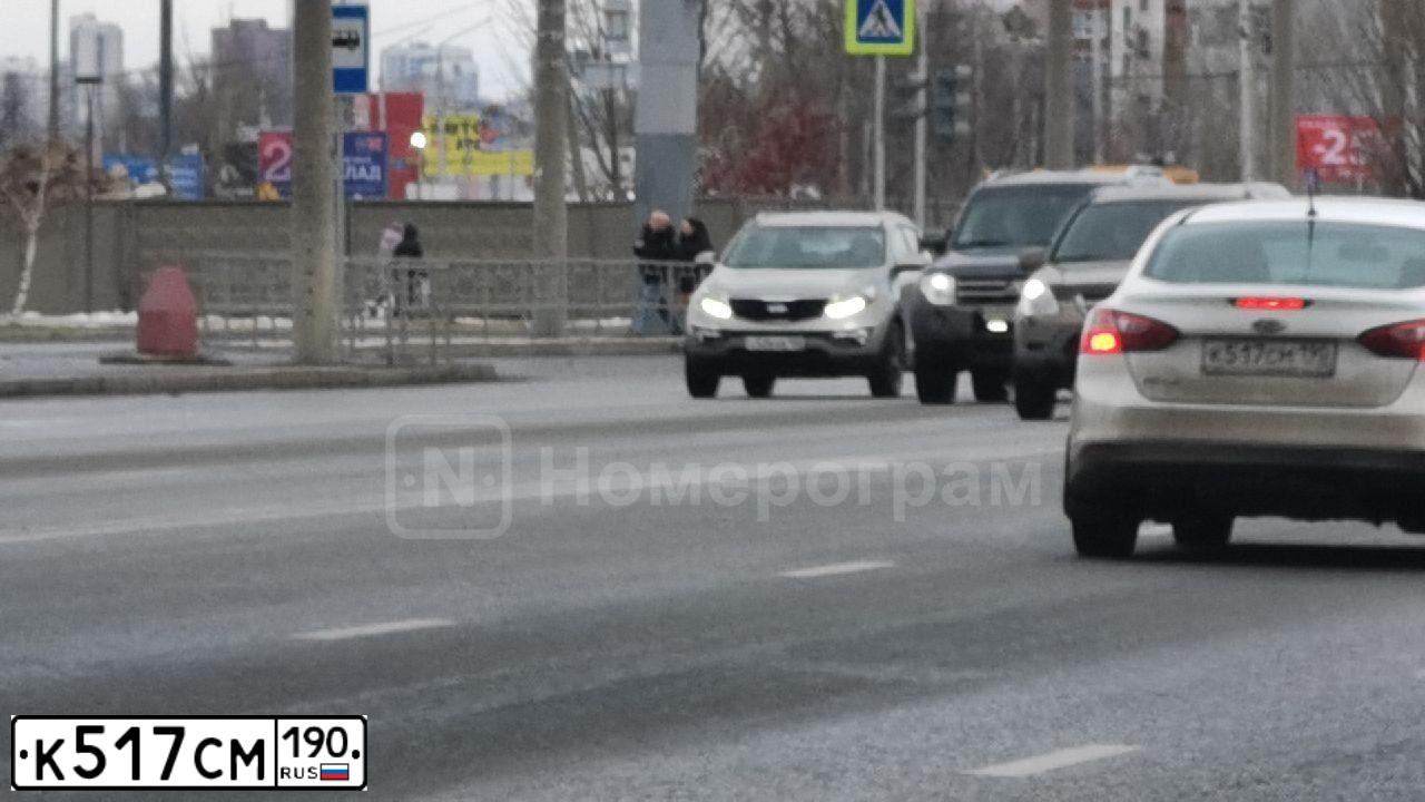 Фото автомобиля FORD FOCUS, 2011 — госномер Н036ЕК702. Цвет: Белый