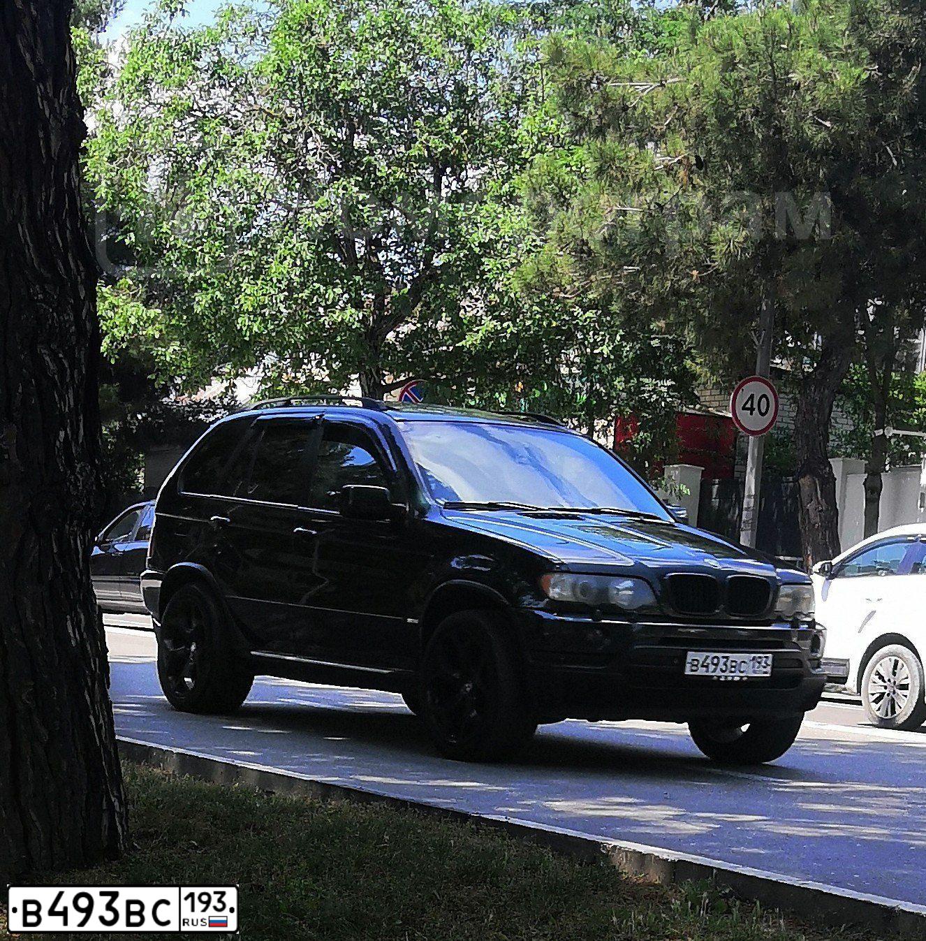 Фото автомобиля BMW X5, 2001 — госномер С776ХР89. Цвет: ПЕРЛАМУТРОВО-ЗЕЛЕНЫЙ