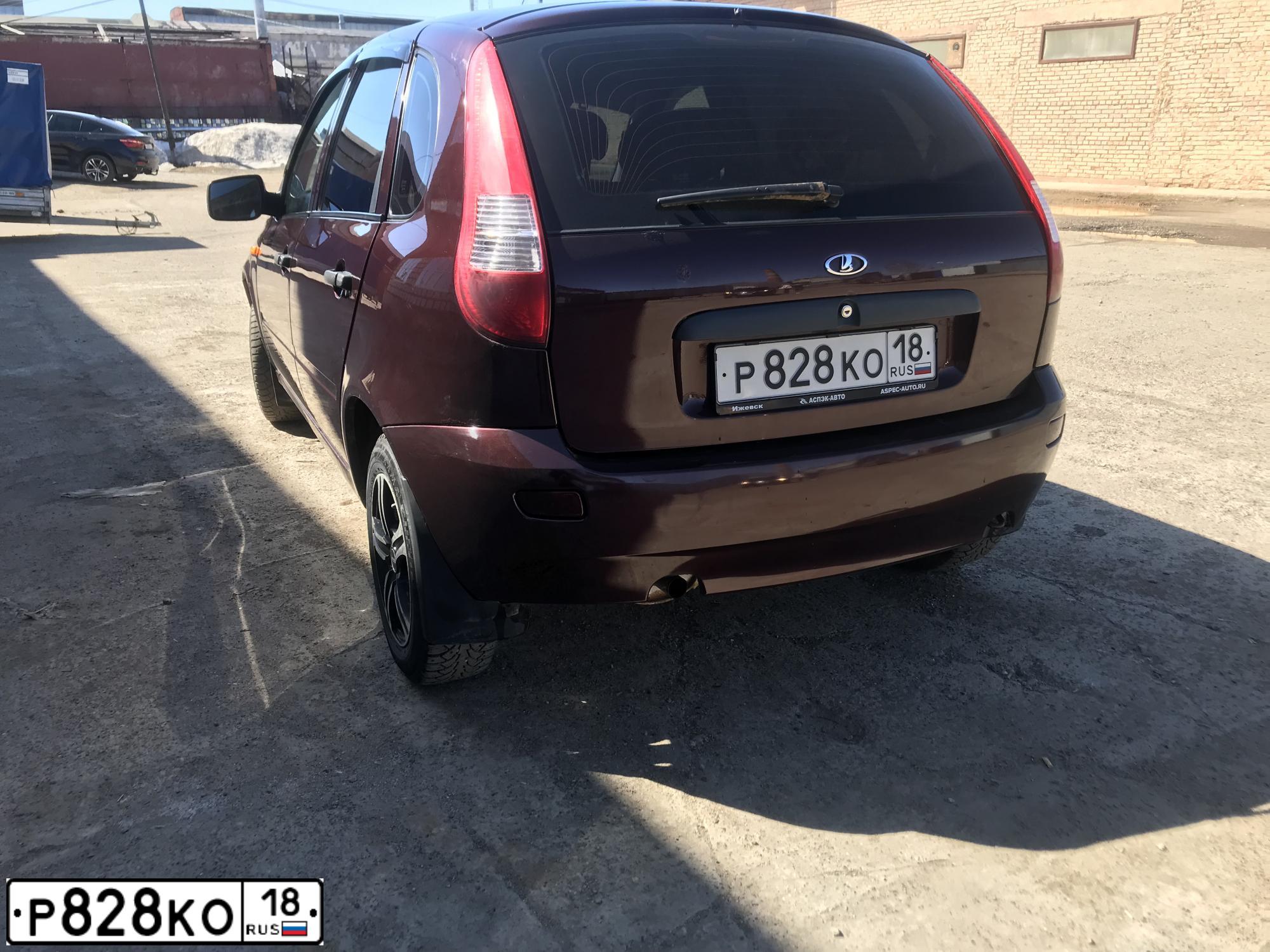 Фото автомобиля LADA 1119 KALINA, 2012 — госномер Р828КО18. Цвет: ТЕМНО-ВИШНЕВЫЙ