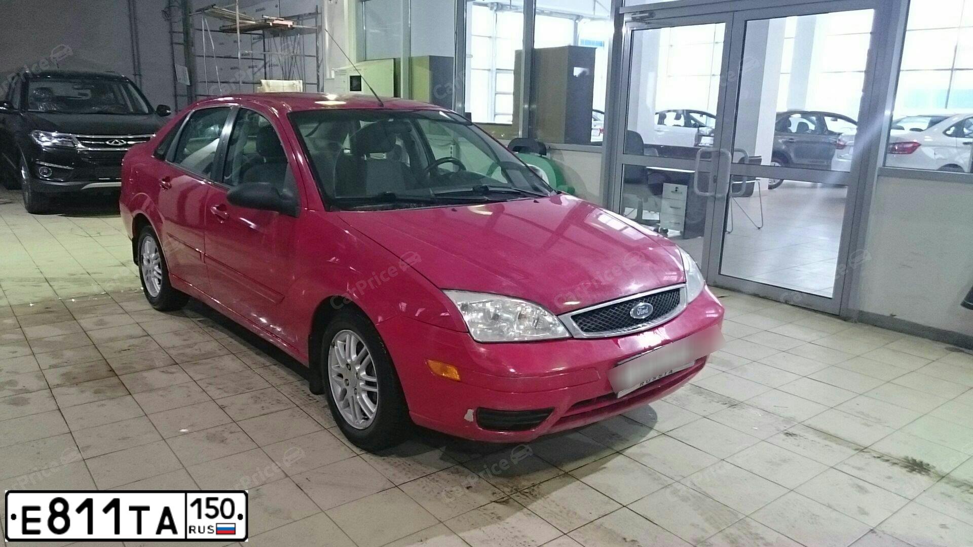 Фото автомобиля FORD FOCUS, 2004 — госномер Х540ТХ116. Цвет: Красный