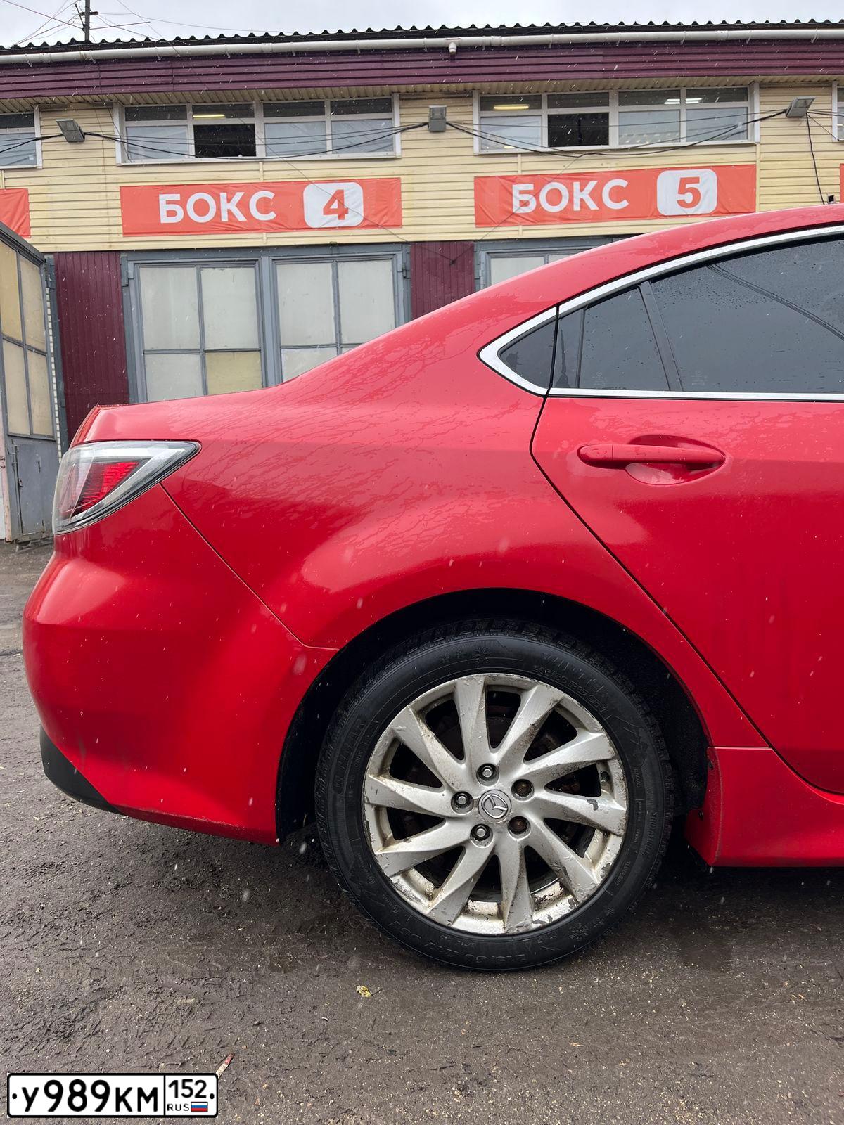 Фото автомобиля MAZDA 6, 2011 — госномер У989КМ152. Цвет: Красный