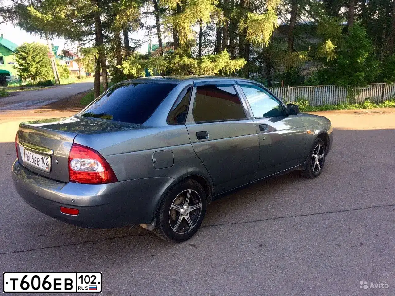 Фото автомобиля LADA 2170 PRIORA, 2011 — госномер Т606ЕВ102. Цвет: СРЕДНИЙ СЕРО-ЗЕЛЕНЫЙ МЕТ.