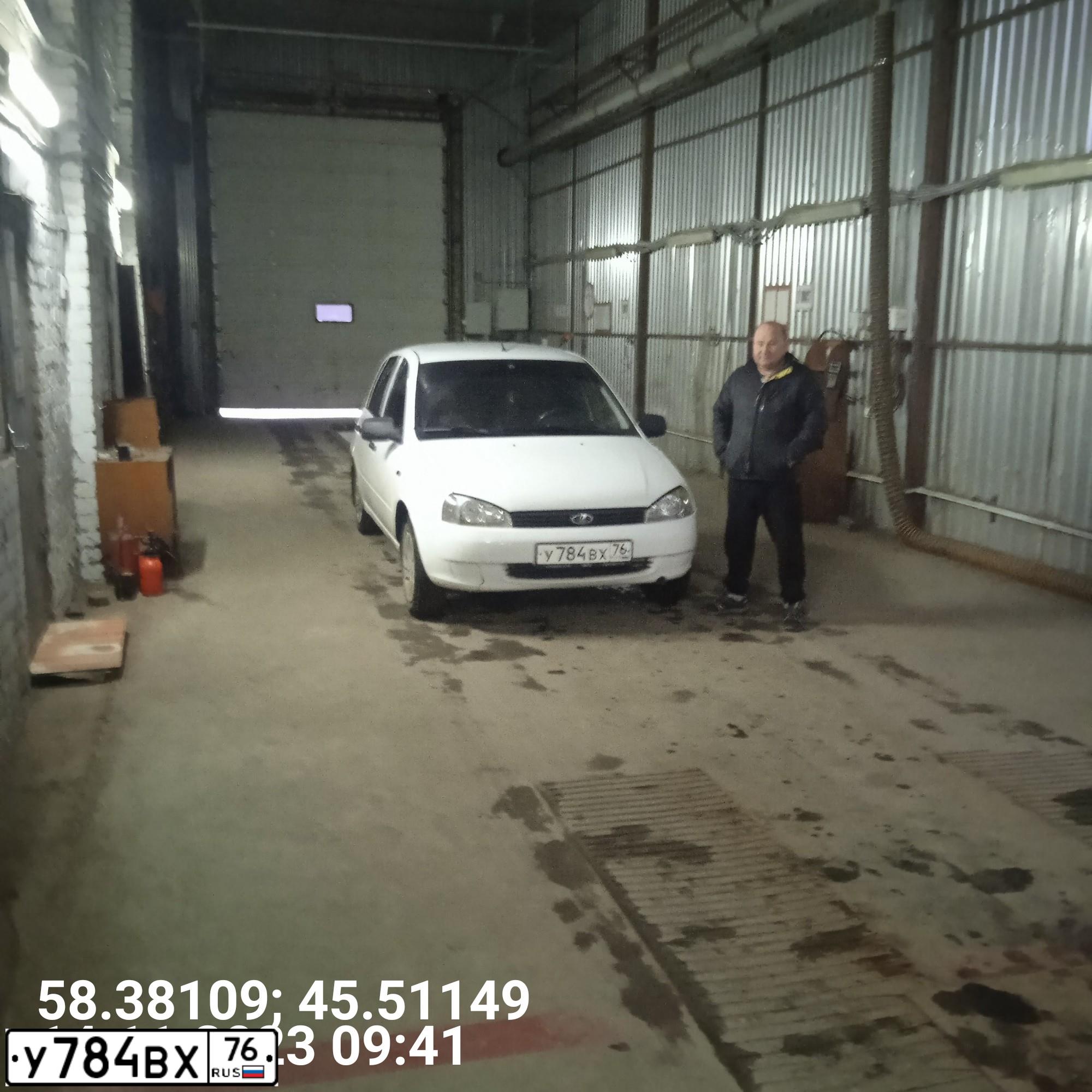 Фото автомобиля LADA KALINA, 2013 — госномер А176ОХ252