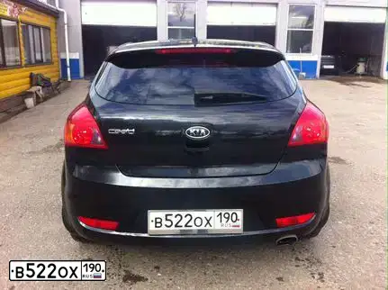 Фото автомобиля KIA CEE'D, 2011 — госномер Х933АР799. Цвет: ЧЕРНЫЙ