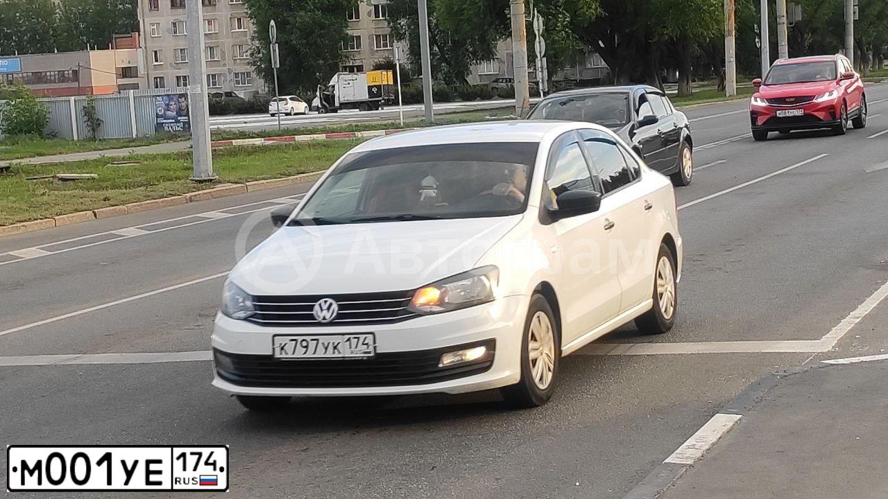 Фото автомобиля LADA 2105 LADA, 2006 — госномер М001УЕ174. Цвет: сине-зеленый