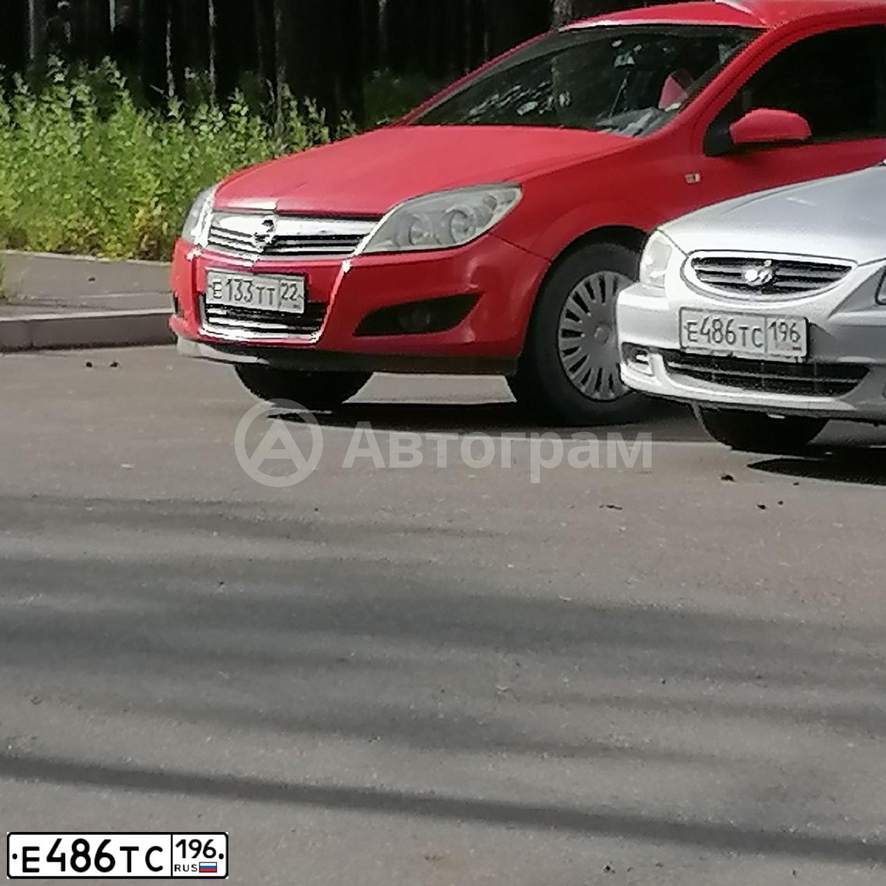 Фото автомобиля TAGAZ ACCENT, 2007 — госномер Е394ТН96. Цвет: СВЕТЛО-СЕРЫЙ