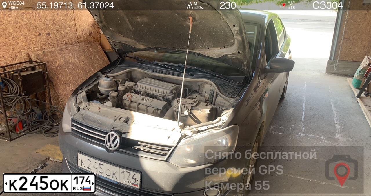 Фото автомобиля VOLKSWAGEN POLO, 2011 — госномер К245ОК174. Цвет: СЕРЫЙ