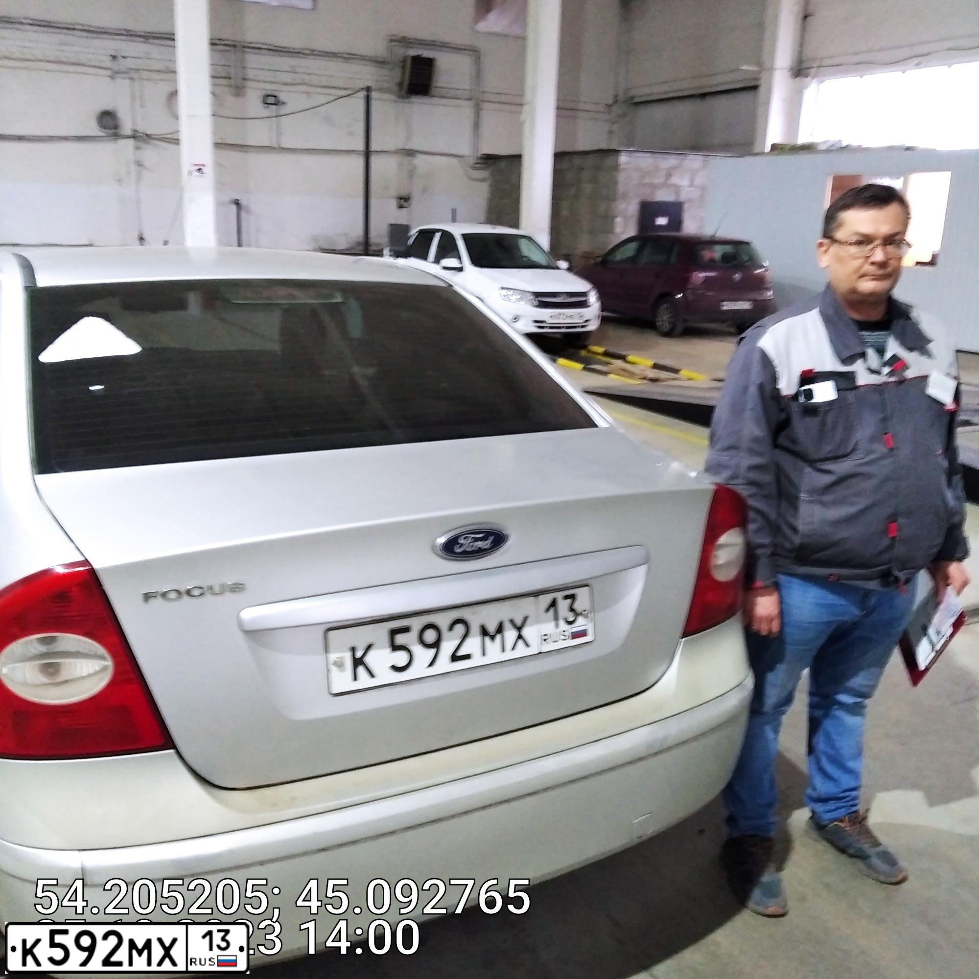 Фото автомобиля FORD FOCUS, 2006 — госномер К592МХ13. Цвет: СЕРЕБРИСТЫЙ