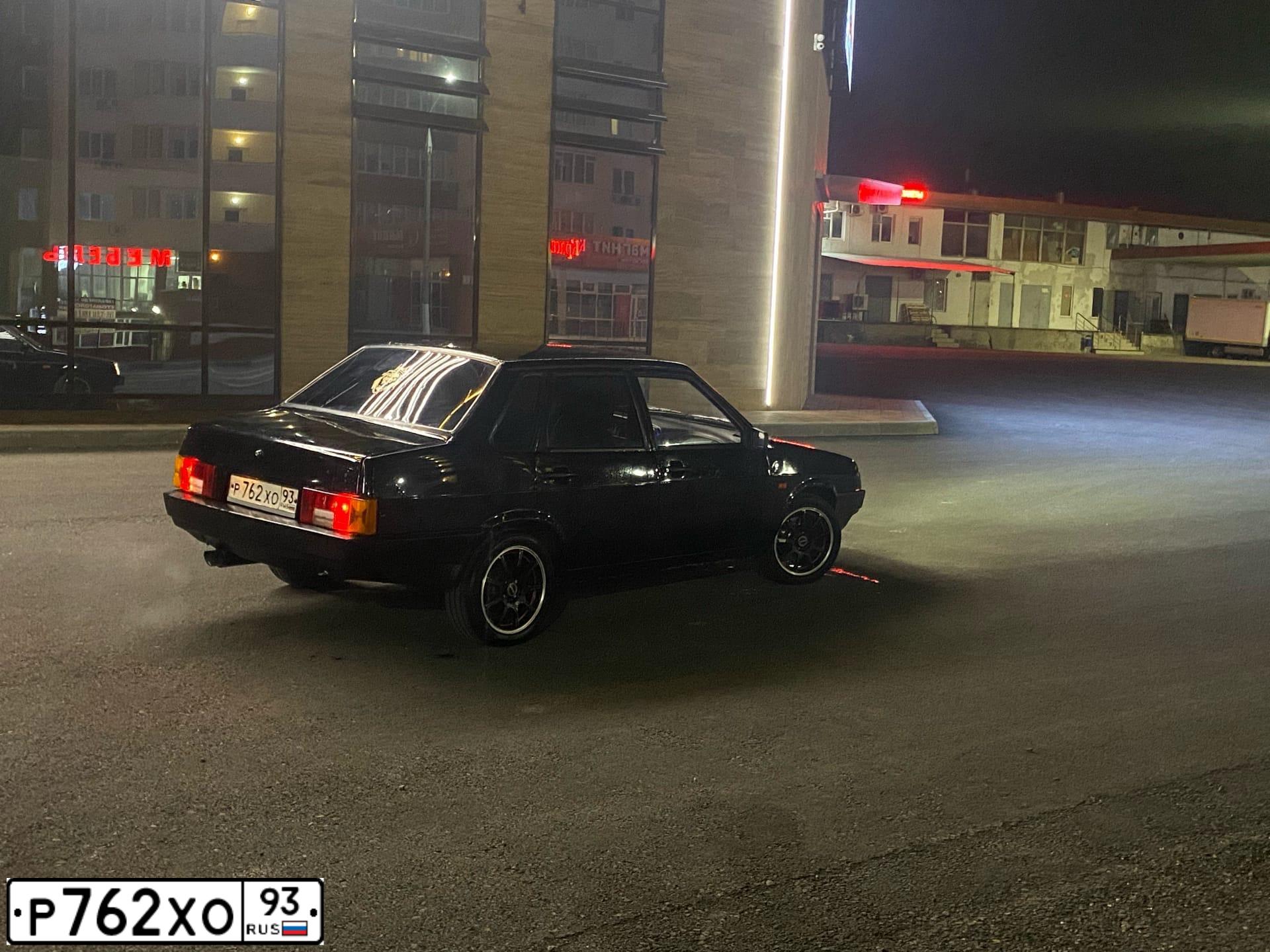Фото автомобиля LADA 21099, 2004 — госномер В770ХА185. Цвет: ЧЕРНЫЙ