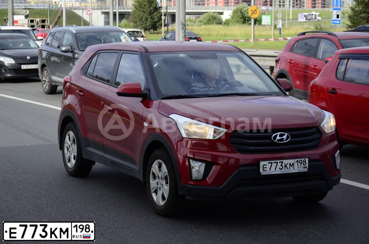 Фото автомобиля HYUNDAI CRETA, 2019 — госномер Е773КМ198. Цвет: Красный
