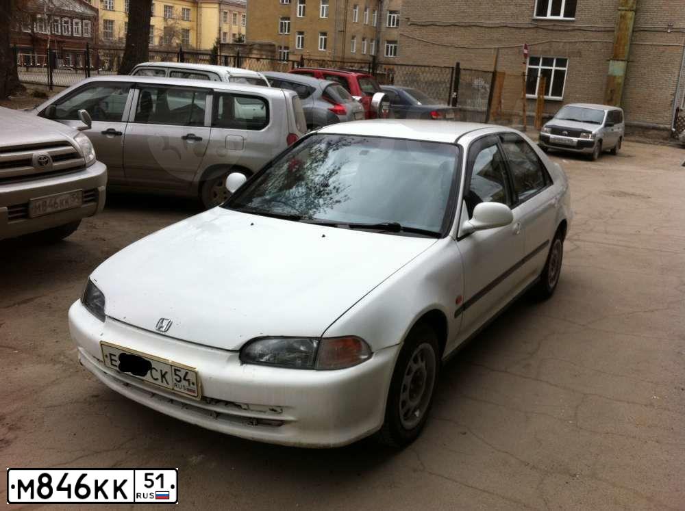 Фото автомобиля TOYOTA AVENSIS, 2008 — госномер А144ТМ51. Цвет: СЕРЕБРИСТЫЙ