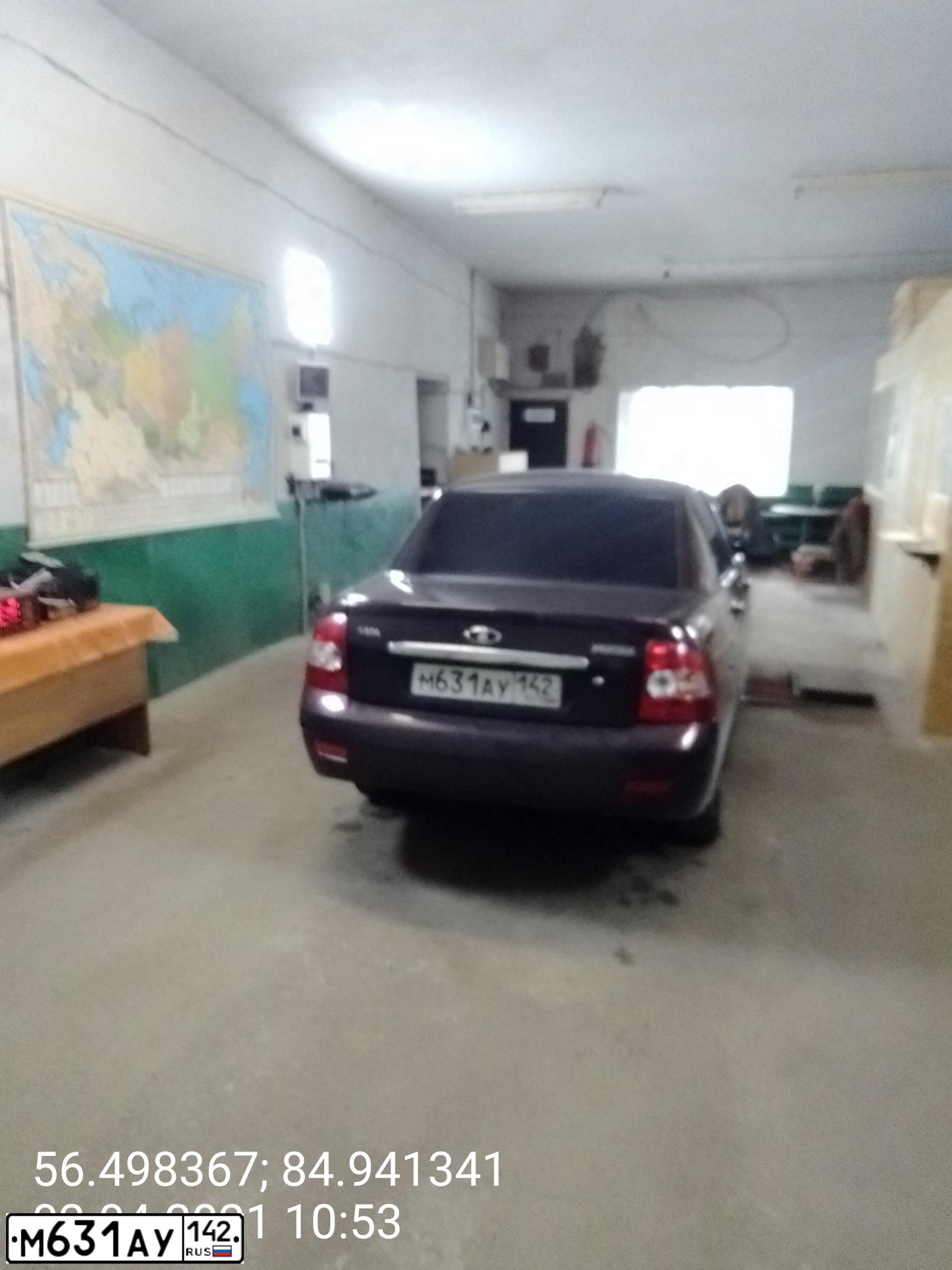 Фото автомобиля LADA 2170 PRIORA, 2012 — госномер М631АУ42. Цвет: ТЕМНО-ВИШНЕВЫЙ