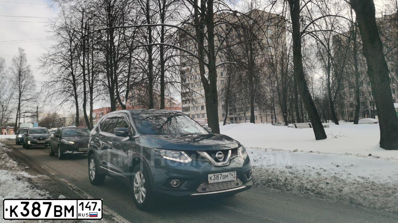 Фото автомобиля NISSAN X-TRAIL, 2017 — госномер В617УВ62. Цвет: ТЕМНО-СИНИЙ