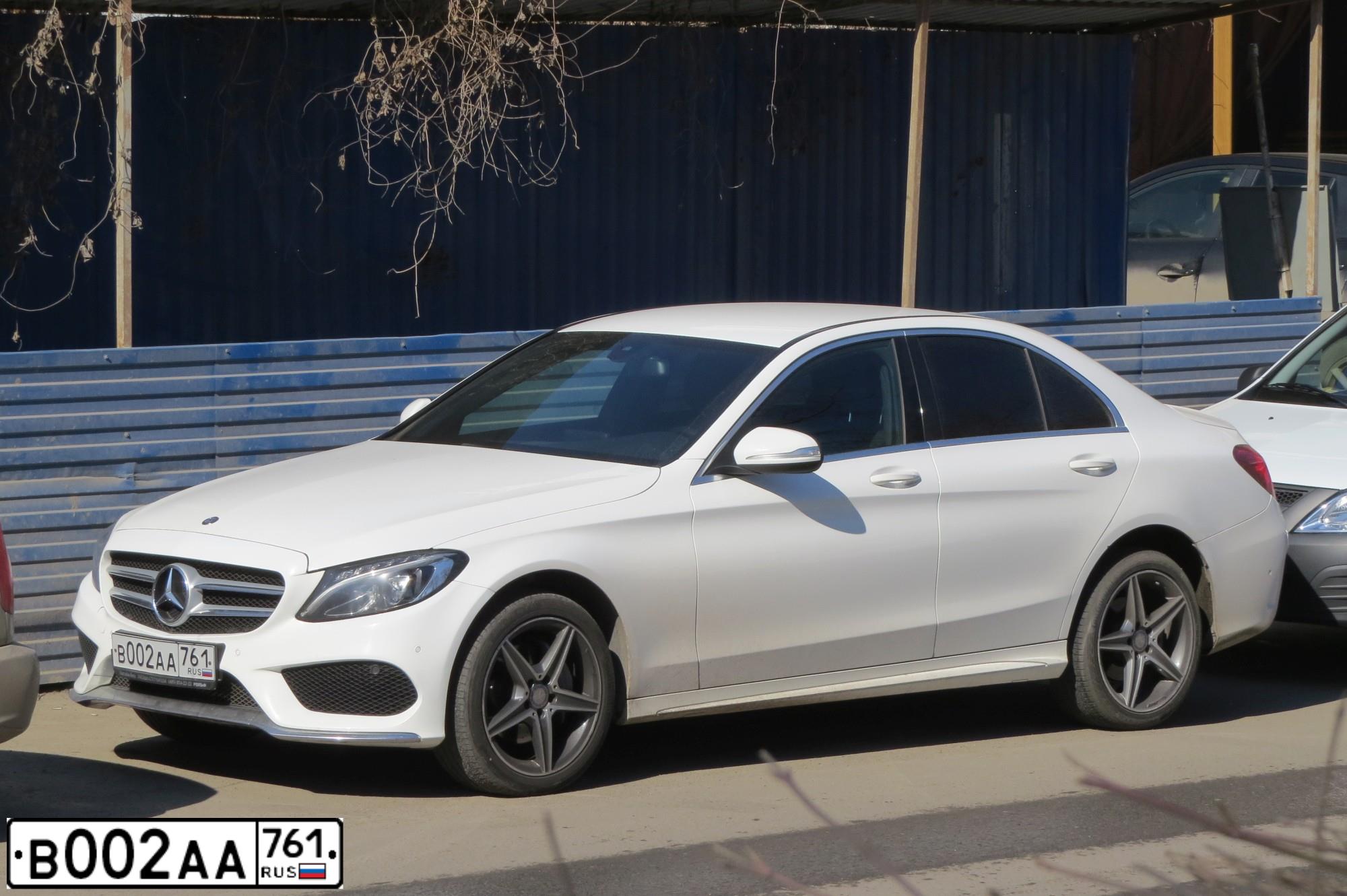 Фото автомобиля MERCEDES C-KLASSE, 2014 — госномер В002АА761. Цвет: Белый