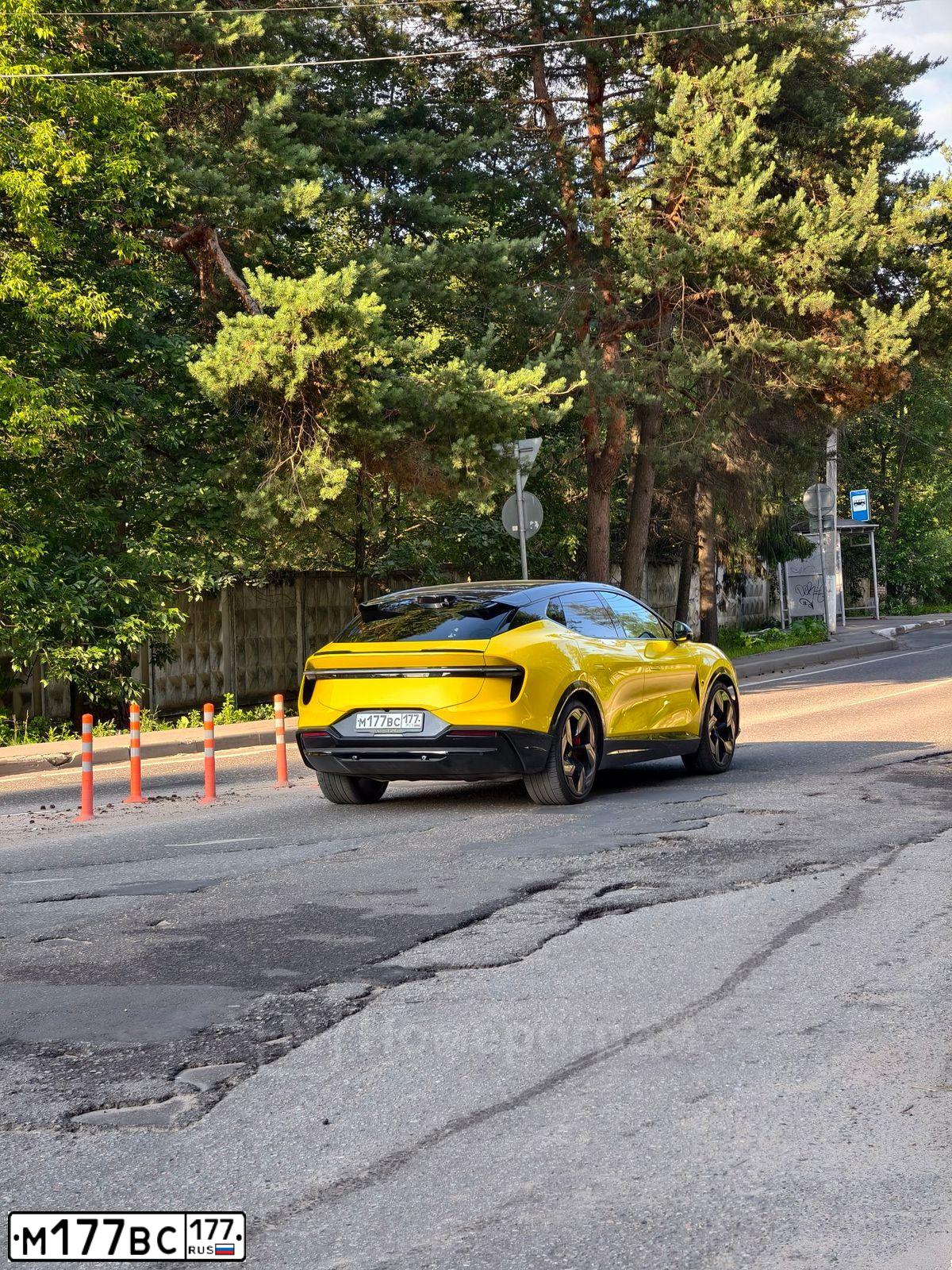 Фото автомобиля PORSCHE CAYENNE, 2004 — госномер М177ВС177. Цвет: ЧЕРНЫЙ