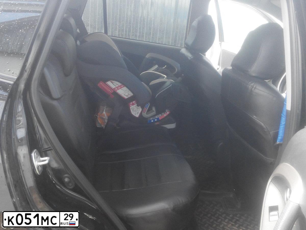Фото автомобиля TOYOTA RAV4, 2007 — госномер А372ХМ12. Цвет: ЧЕРНЫЙ