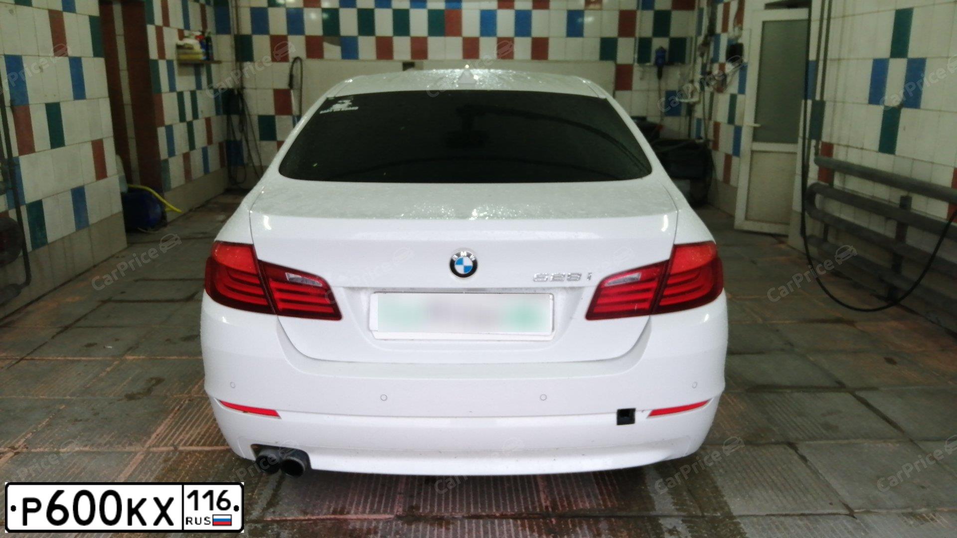 Фото автомобиля BMW SERIE 5, 2012 — госномер Р600КХ116. Цвет: Белый