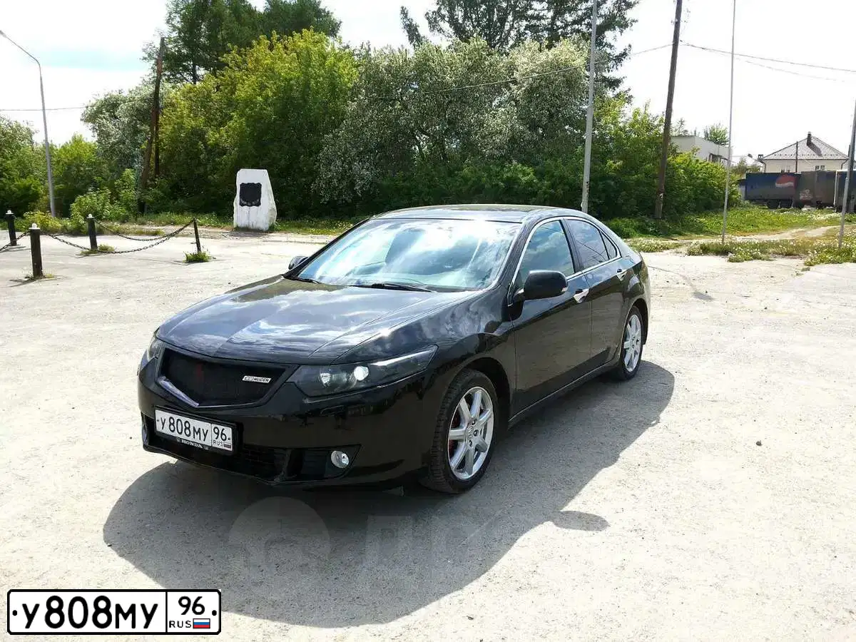 Фото автомобиля FORD KUGA, 2013 — госномер У928ВР774. Цвет: Белый