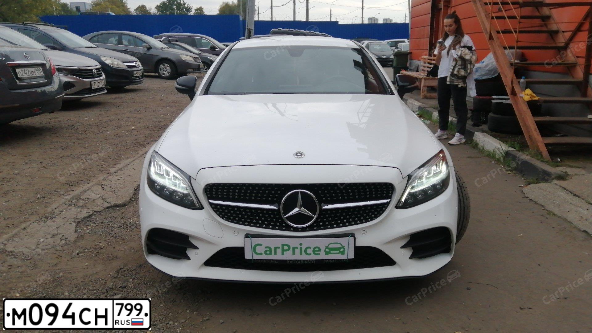 Фото автомобиля MERCEDES C-KLASSE, 2019 — госномер К415ОА790. Цвет: Белый