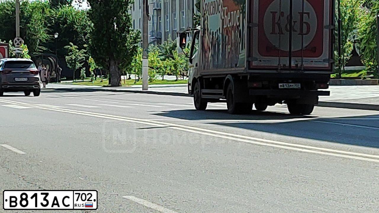 Фото автомобиля KIA RIO, 2011 — госномер В237УН702. Цвет: СЕРЕБРИСТЫЙ