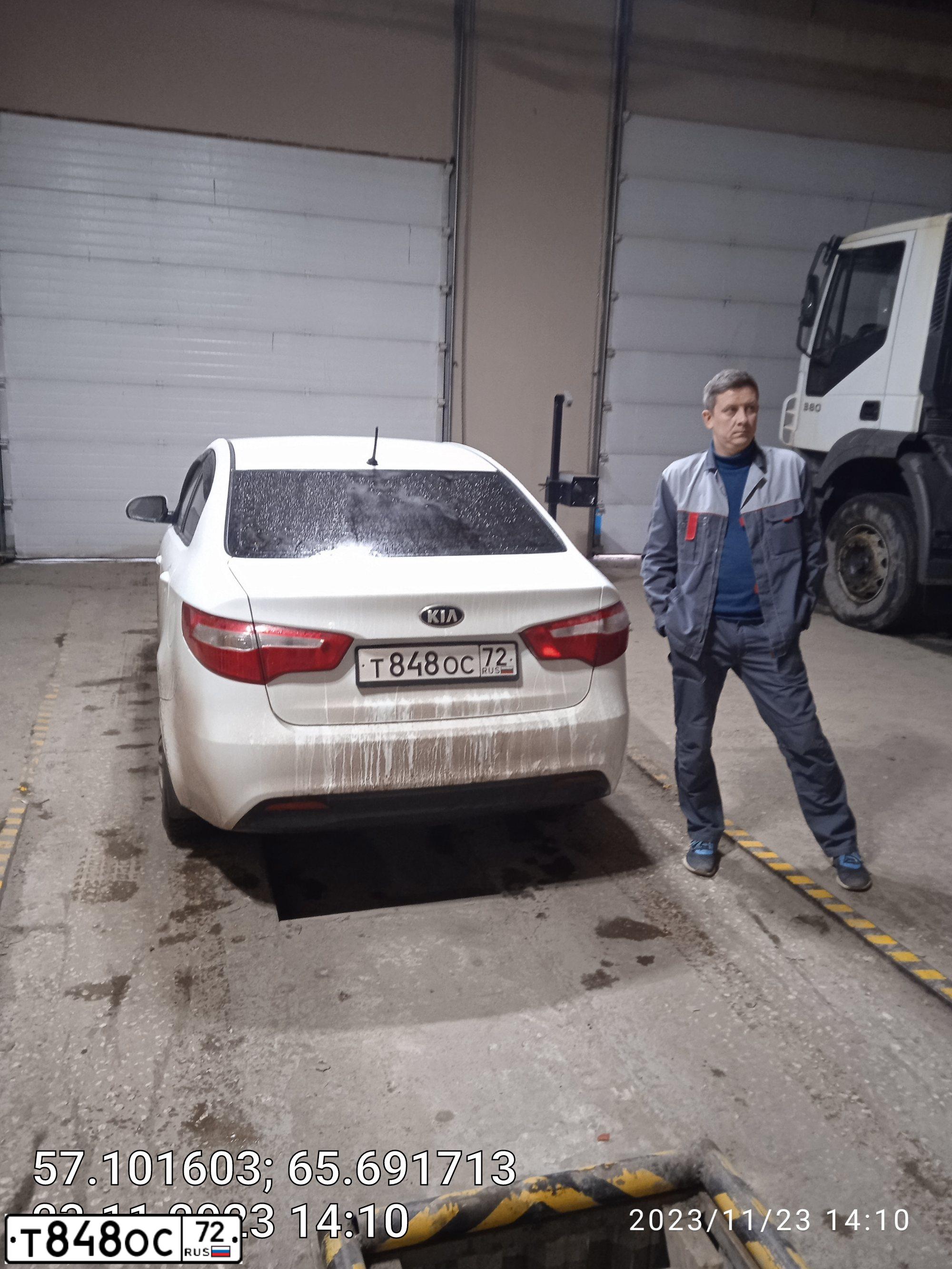 Фото автомобиля KIA RIO, 2013 — госномер Т848ОС72. Цвет: Белый