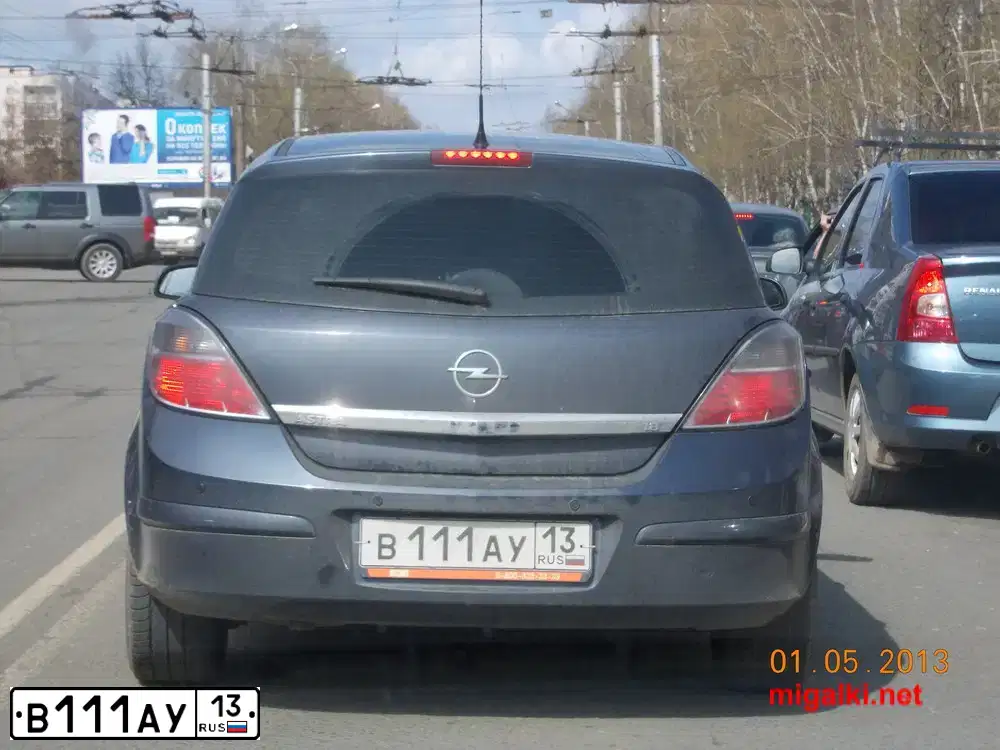 Фото автомобиля OPEL ASTRA, 2008 — госномер К882НК13. Цвет: СИНИЙ ТЕМНЫЙ