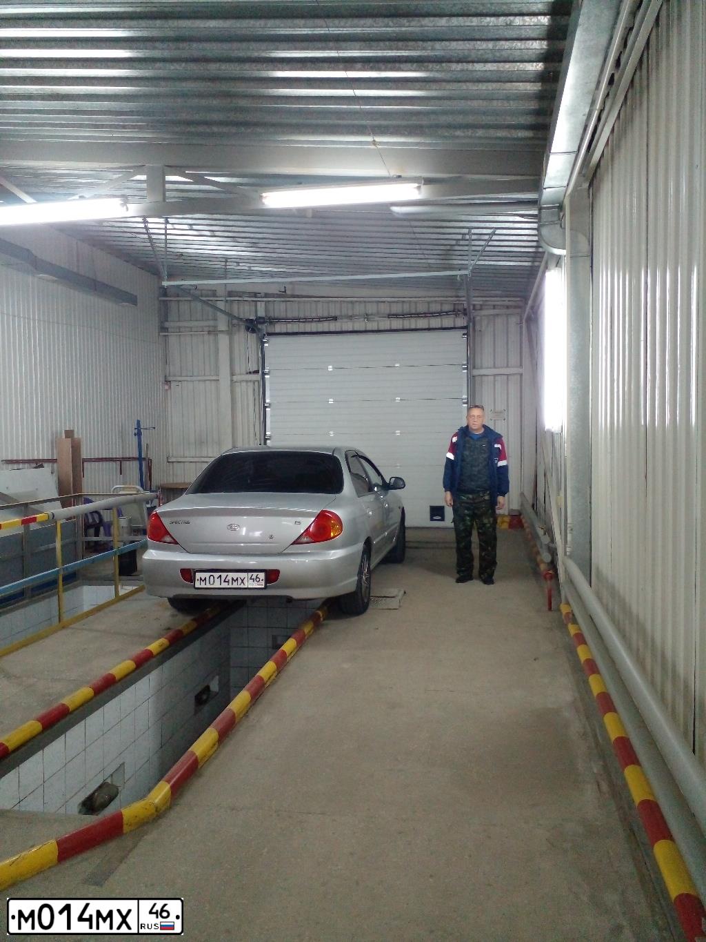 Фото автомобиля KIA SPECTRA, 2007 — госномер М014МХ46. Цвет: АЛМАЗНОЕ СЕРЕБРО